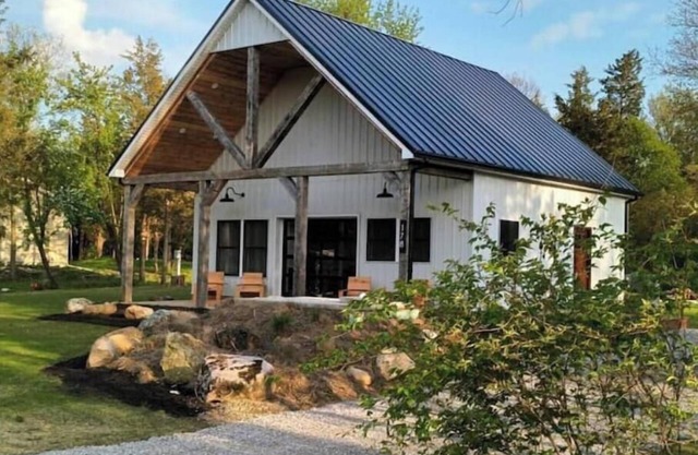 Modern A-Frame + Backyard + Firepit + BBQ