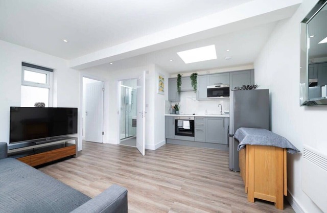 Modern Apartment in Enfield with Comfort