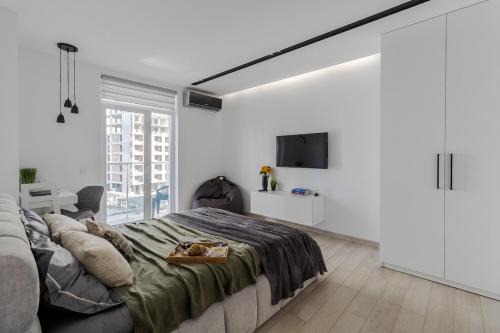 Modern apartment in a new building near the center Free parking