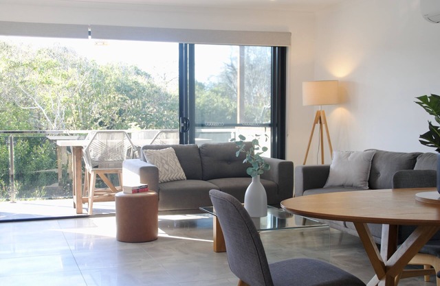 Modern Beach House, Pet Friendly - Sunshine Coast