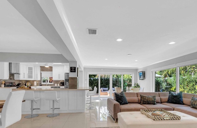 Modern Coastal Style | Walk To Beach | Heated Pool | Tranquility | Ocean Mist Key | RESlDENCES