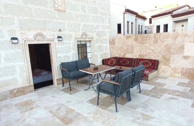 Modern comfort with a Historik 200-year-old Guesthouse invites you!