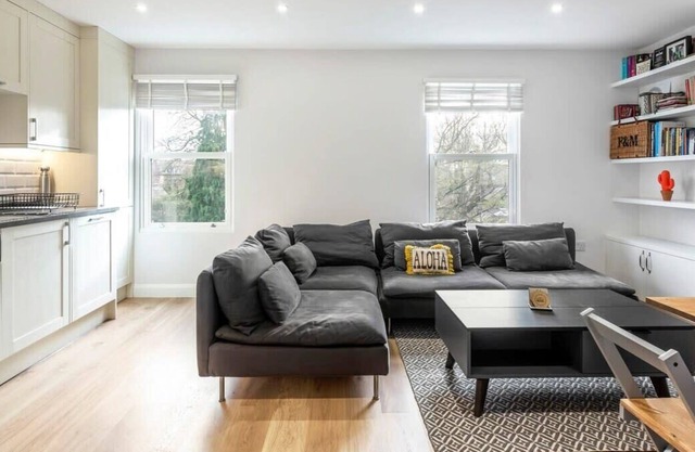 Modern, Cosy and Bright 1 Bedroom Apartment in Ealing