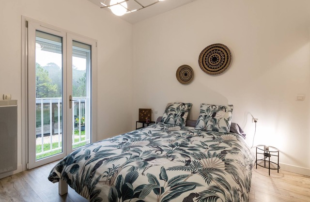 Modern Cottage "Gîte Les Bambou" with Spa and Garden