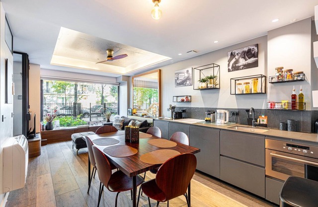 Modern Family Apartment Next To The Eiffel Tower