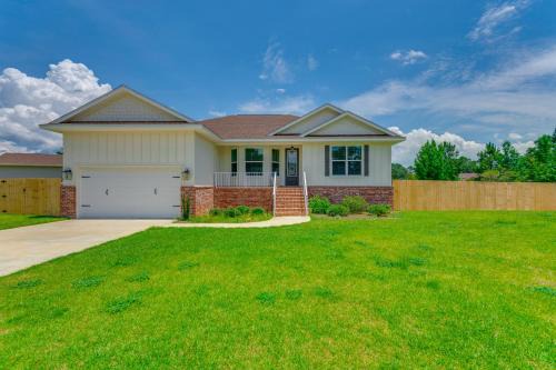 Modern Family Home with Spacious Yard in Milton