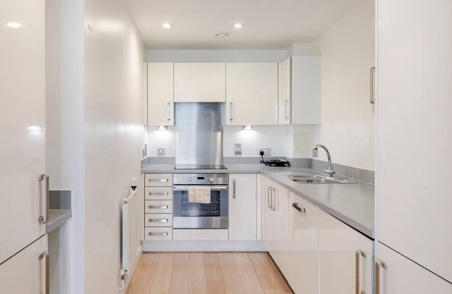 Modern flat, excellent location!