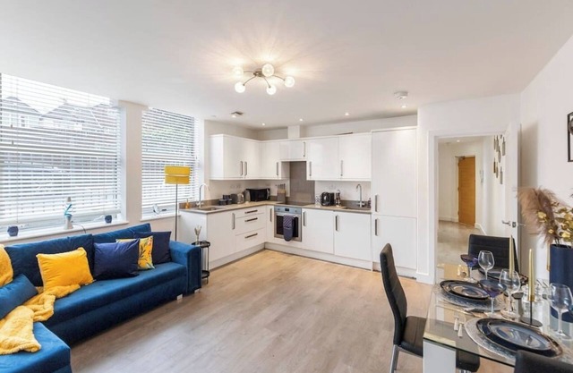 Modern flat in central golders green