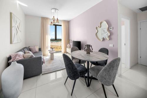 Modern flat on best location in town