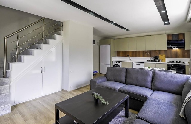 Modern Flat w Balcony 5 min to Beach in Kemer