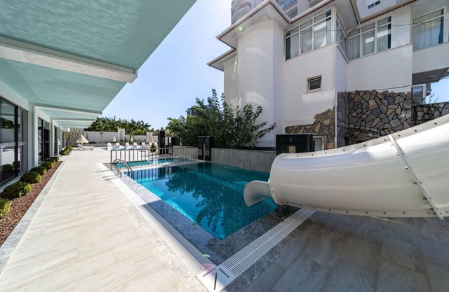 Modern Flat w Pool Near New Year Market in Alanya