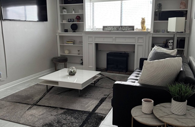 Modern Guest Suite