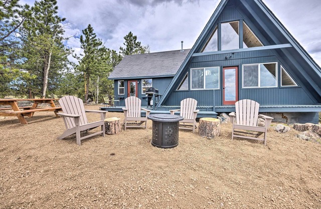Modern Guffey A-Frame Cabin: Grill, 38 Acres!