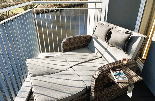 Modern, high-quality vacation apartment, sauna, large balcony, close to the beach
