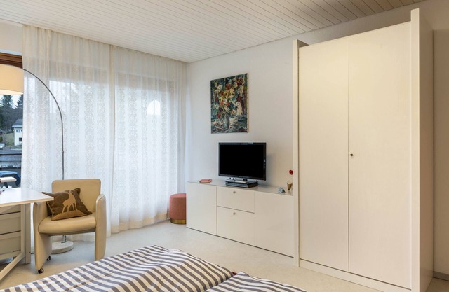 Modern Holiday Apartment “Nina” with Mountain View, Balcony, Sauna & Pool
