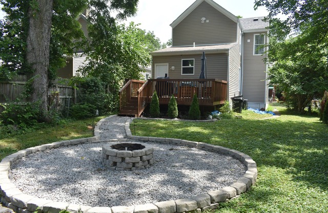 Modern Home w/Large Fire Pit