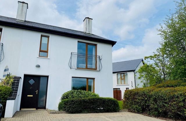 Modern home with 3 bedrooms and 3 bathrooms in Kenmare town