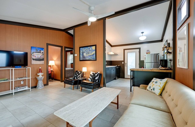 Modern 'Little Bear Cottage' At Santeetlah Lake!