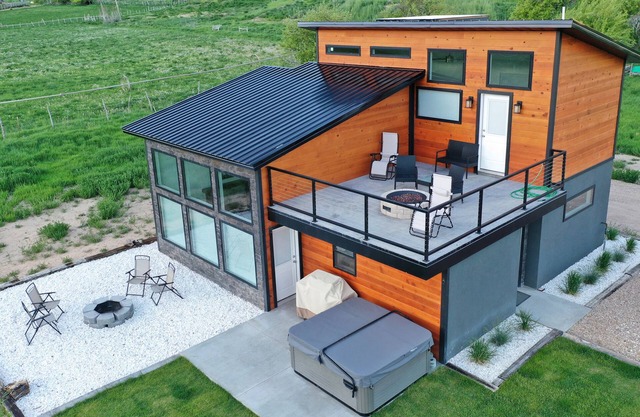 Modern Mountain House at Apple Hollow