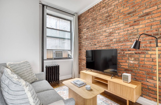 Modern Murray Hill 2BR w/W/D, nr UN, by Blueground