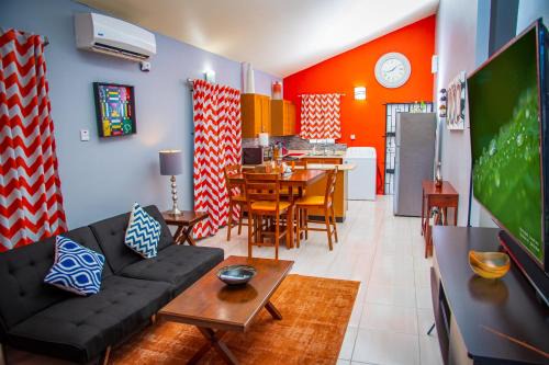 Modern Oasis - A/C in Every Room