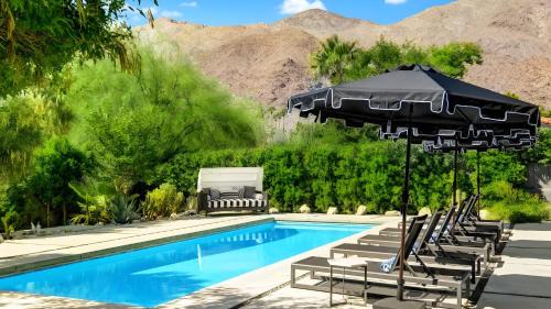Modern Oasis w Pool Patio Lounge Mountain Views Palo Verde by AvantStay
