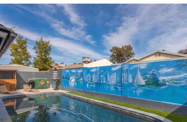 Modern Pool / Minutes from Old Town / Sleeps 8