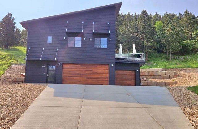 Modern Rally Rental in the Heart of Spearfish - Paved Roads!