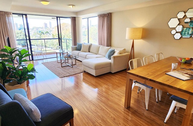 Modern Resort Style Living - 2 bed, 2 bath, parking, views. "Marina One"