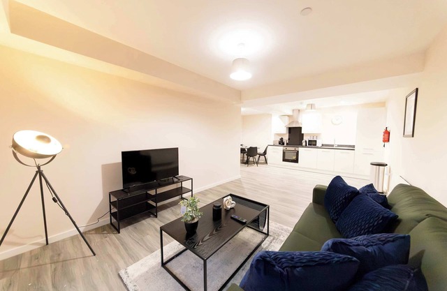Modern & Spacious 2 Bed Manchester Apartment