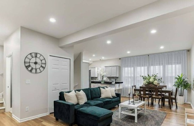 Modern Spacious 5 Bed 4 Bath Home Near Downtown