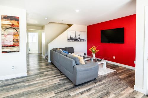 Modern Spacious 5 Bedrooms 3-Bath near Downtown LA with 2 Parking