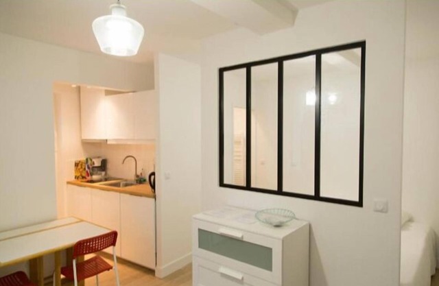 Modern studio (2 pers.) - (14 rue du Parchamp)