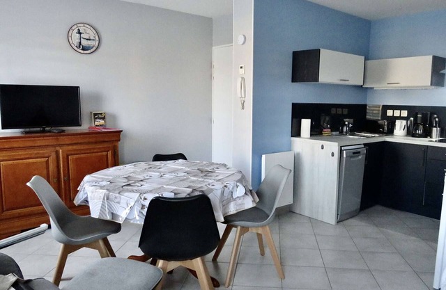 Modern studio in Plouhinec, WIFI, parking, pets allowed