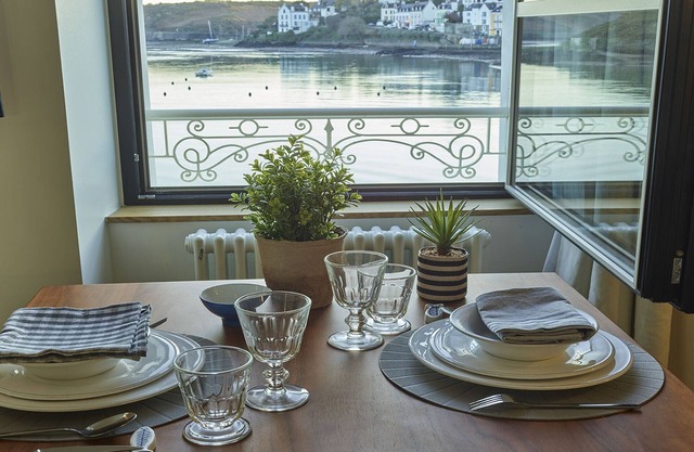 Modern studio in Sauzon with kitchenette and Wi-Fi