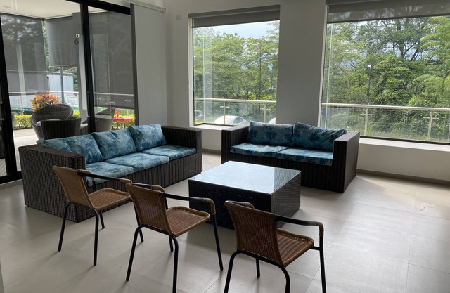 Moderna villa en tierra caliente con naturaleza