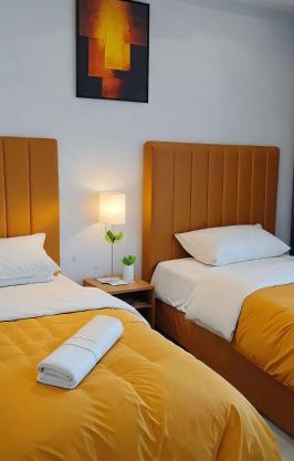 Moderne Appartement au plein Centre-Ville en Face Hilton & la Gare de Train TGV avec climatisation N2