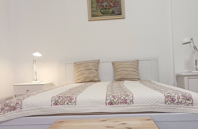 Mona Lisa Apartment, la Place Magic