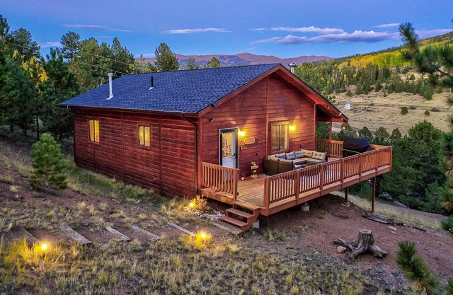 Monarch Landing, A Cozy Cabin w/360 Mountain Views