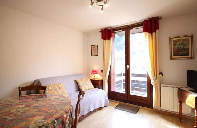 Mont-Dore: Confortable F2 34m², 2 étoiles, Balcon, Parking, 650m des Thermes & Commerces