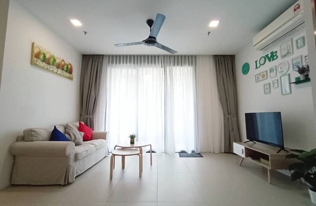 MONT KIARA HOMESTAY NEAR SRI HARTAMAS, PUBLIKA, SOLARIS, IKEA DAMANSARA, DUTAMAS