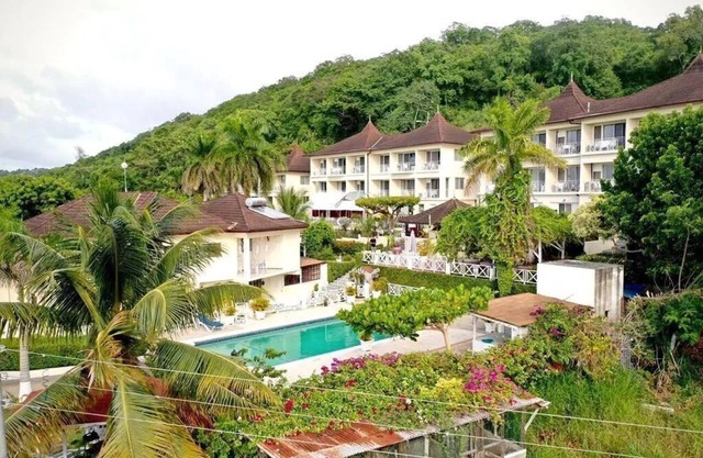 Montego Bay Best Kept Secret 2 B/R Apartments - Block A, Unit 1