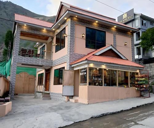 Moon Lodges Naran