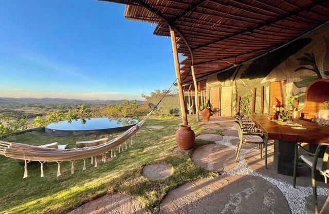 Moon Shape Villa with 360-degree Mountain Views