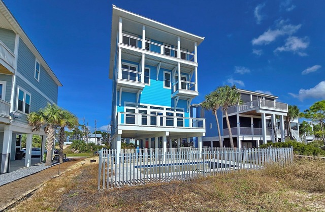 Moonflower: 6BR Beachfront Home- Priv. Pool, Pet Friendly, Sleeps 24, Hot Tub!