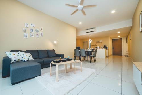 Mosaic Southkey Sandy Sweet 3BR 8pax by Our Stay