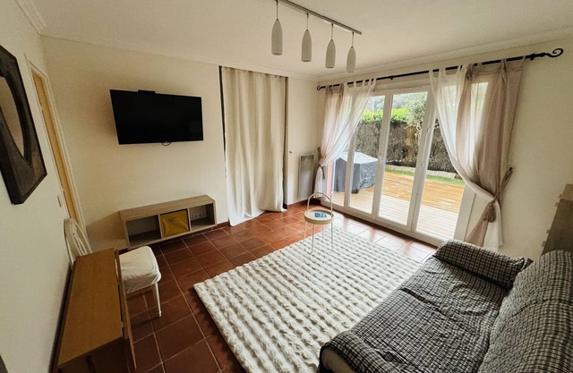 Mougins le Haut - Piscine - Rez de Jardin - Terrasse - Calme