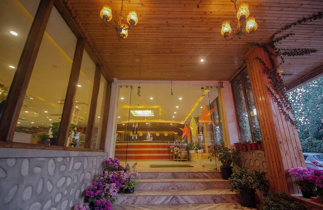 Mount Queens Hill Resort & Spa