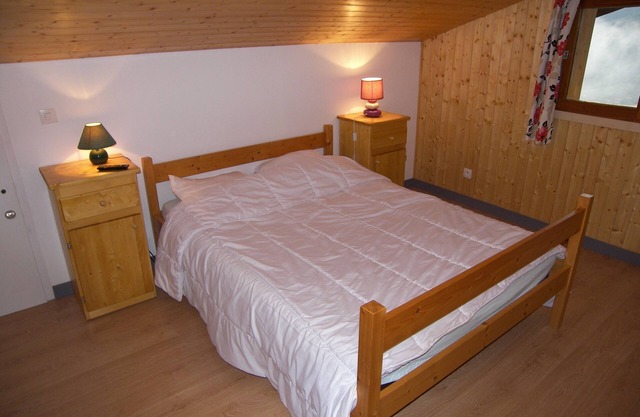Mountain apartment with superb view of the Lachat mountain