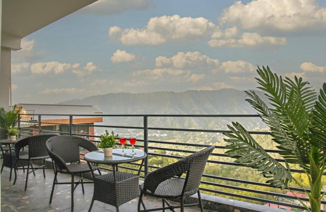 Mountain Breeze Hill Crest Kasauli
